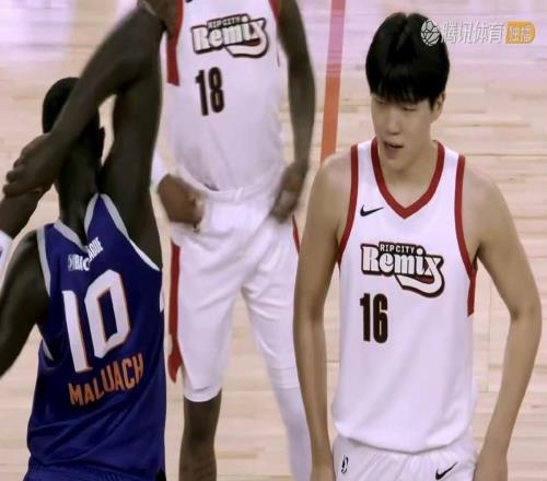 楊瀚森G聯(lián)賽首秀8+13+4，廣東男籃兩新援到位，曾凡博返回北京！