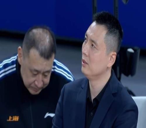 沒想到吧！上海男籃突然升第1，遼寧無緣前6，2爭冠熱門依舊不敗