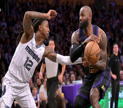 互戰舊主兩將笑到最后，老詹末節發(fā)威，與盧卡不和謠言不攻自破