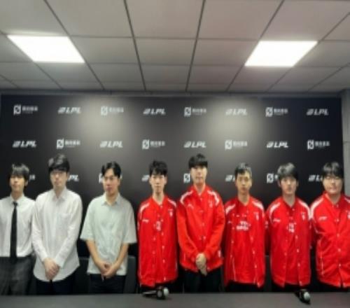 TES赛后群访Kanavi:Jiejie去了FPX我们那一把好好准备拿下他们