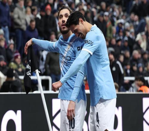 震撼！54歲瓜帥僅用1年便為曼城換血4.45億買12人+打造全新首發(fā)