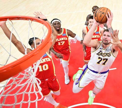 20分慘敗+5連勝被終結(jié)！湖人暴露最大隱患，真的太需要詹姆斯了