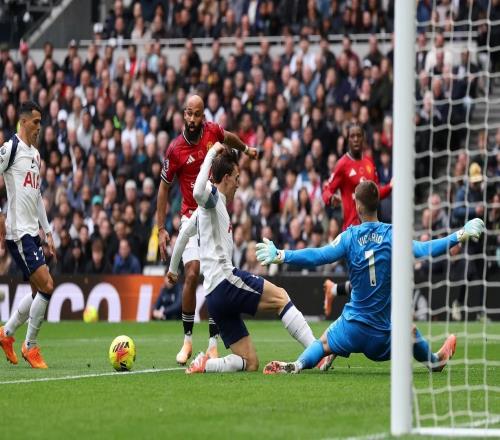 曼聯(lián)客戰熱刺開(kāi)場(chǎng)15分鐘零射門(mén)，為本賽季英超首次