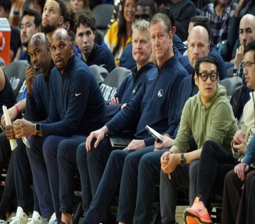 心態(tài)好，勇士隊主帥科爾認為，37分慘敗給雷霆只是“一次意外”