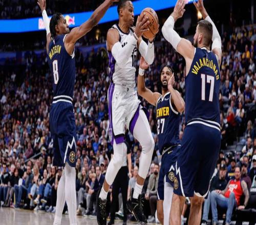 拿360萬(wàn)底薪！砍49+18+16！7年換7隊(duì)的流浪漢，如今又打成了超巨