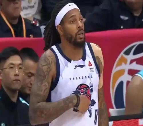 邱彪摔西服，折射裁判問(wèn)題，陳林堅(jiān)迎戰(zhàn)老東家，鮑威爾狀態(tài)是看點(diǎn)