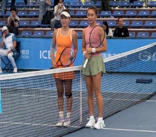 袁悅和王薔焦點(diǎn)大戰(zhàn)因后者傷退告終，遺憾由王欣瑜戰(zhàn)王曦雨彌補(bǔ)