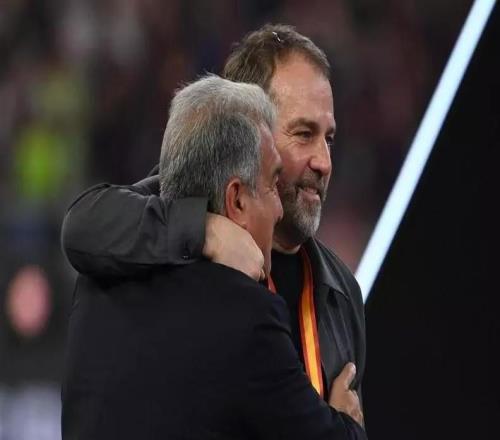 拉波爾塔：弗里克還會(huì)在巴薩執(zhí)教很久，這點(diǎn)可以完全放心