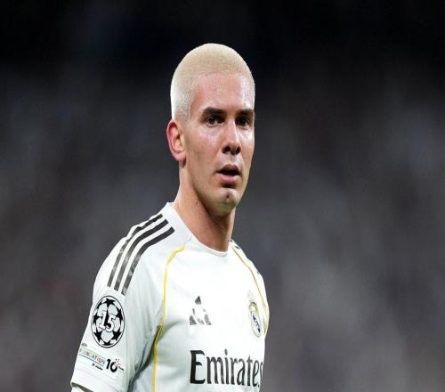 18歲159天，馬斯坦托諾是皇馬隊(duì)史歐冠第三年輕的進(jìn)球者