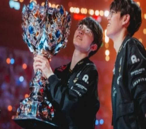 Faker：熱情讓我一直參賽和最強(qiáng)選手們一起競爭意義非凡