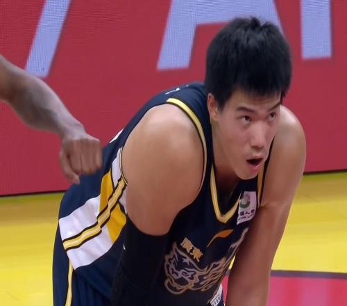 終于來了！廣東隊(duì)可能挖走“三冠內(nèi)線”，朱芳雨又要出手了