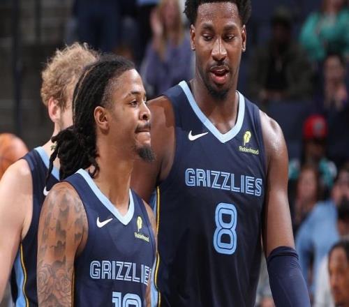 10戰(zhàn)9敗，球隊老大擺爛，球隊基石又選錯人！你們還是趁早重建吧