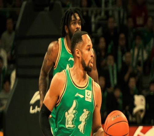 遼粵大戰(zhàn)亨特了解薩姆納，莫蘭德也絕對不手軟，虎口拔牙問題不大