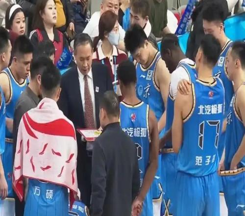 勝浙江發(fā)布會！許利民贊防守，談方碩貢獻(xiàn)，5傷員或僅小曾能復(fù)出