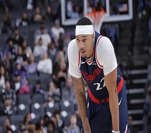 綜合能力其實(shí)不錯，可惜快船側翼新星還是得不到足夠的信任