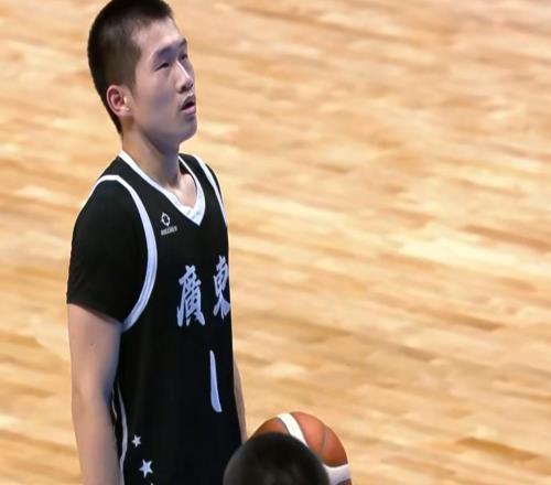 大魚(yú)來(lái)了！廣東冠軍后衛(wèi)加盟山東男籃，已被朱芳雨買(mǎi)斷合同！