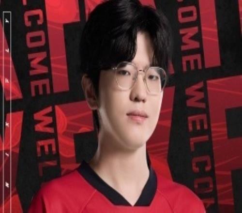 全部傻眼!粉丝看Jiejie加盟FPX:啊这不废了吗压力给到NIP!