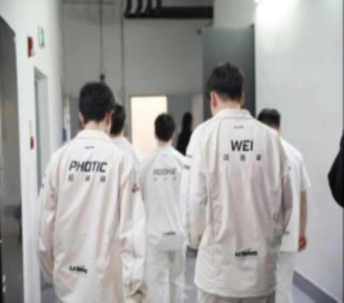 不敵WBG后IG發(fā)布賽場(chǎng)返圖：折鋒未折氣，斂志更礪心