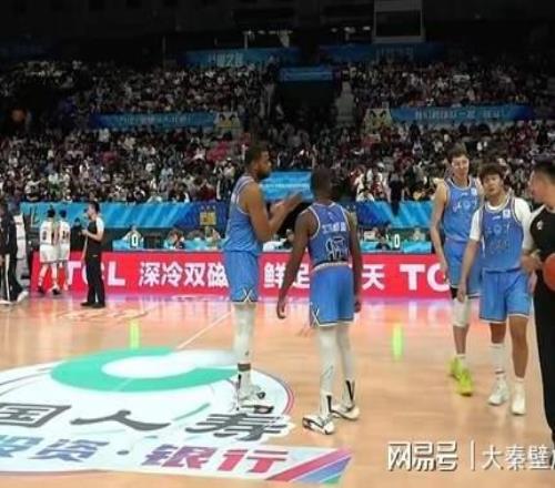 一場(chǎng)31分慘敗，揪出廣東隊(duì)2水貨，CBA格局大變，北京男籃沖上榜首