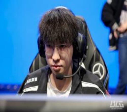 疑似Elk粉絲曬和Elk短信記錄：你說我愿意相信是我的事，那好吧，對不起