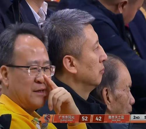 對陣廣東轟42分6板8助！球迷：郭士強能給一個男籃的名額嗎