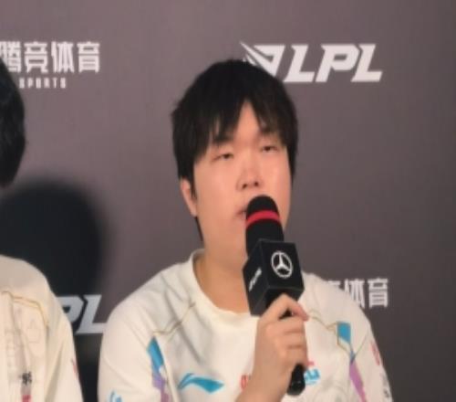Bin：想拿前二要拿下TES和iG所以我覺得我們都可以贏