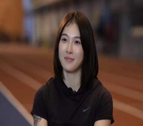 吳艷妮接受世界田聯(lián)專訪:硬實力不足<div id=