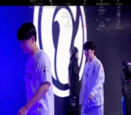 媒體人：又是從頭打到尾劇情一波三折的Wei和Gala依然軍訓(xùn)主力