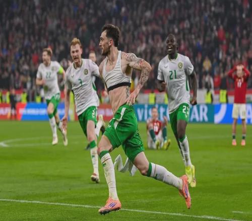 曼聯(lián)買人！布達佩斯創(chuàng)奇跡，“新羅比基恩”歸位！值得嗎