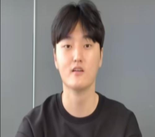 準(zhǔn)備好并肩作戰(zhàn)！DoranKeria點贊了T1官宣Peyz加入的ins