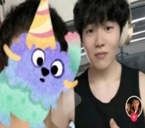 季后賽表現(xiàn)不好是因為肌肉控制腦子網(wǎng)友9月份凌晨3點(diǎn)健身偶遇Rookie
