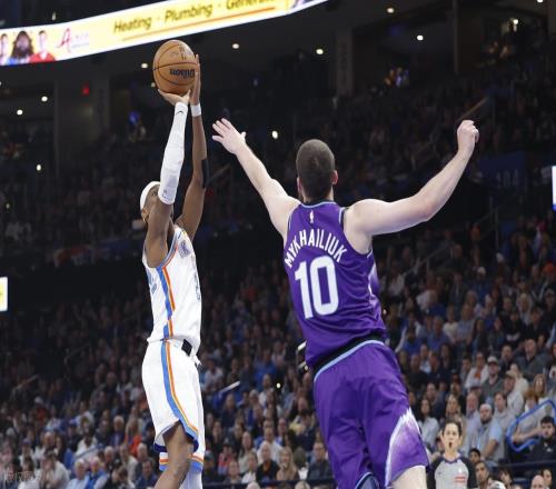 阿夫迪亞41+6+2無(wú)緣今日最佳球員！因?yàn)閬啔v山大46+6+6拯救雷霆