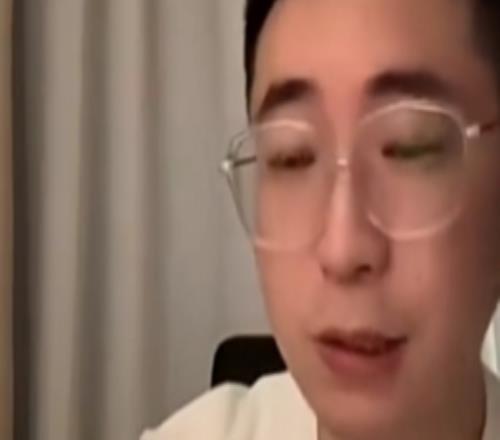我也不知道?。⊥醵喽啵耗銈兝舷矚g玩我吃X的梗本來以為今天穩(wěn)了