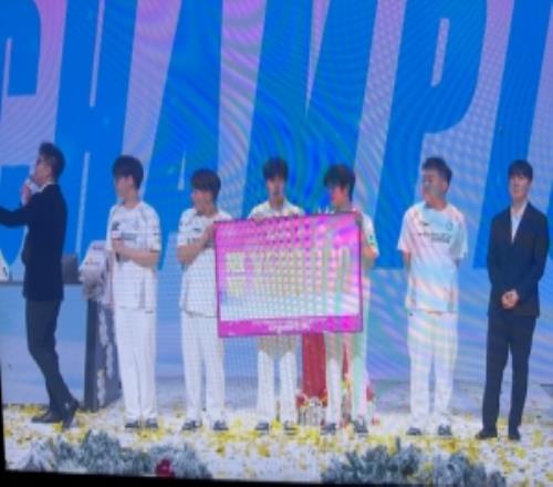 解說(shuō)米勒：誰(shuí)能想到這支ig重奪德瑪西亞杯！恭喜ig