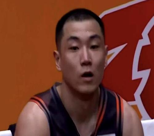 高詩(shī)巖25分三分球5中4山東客勝同曦，CBA主場(chǎng)哨一言難盡