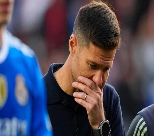 西媒：00戰(zhàn)平后，皇馬主帥阿隆索全程“打太極”，采訪滴水不漏