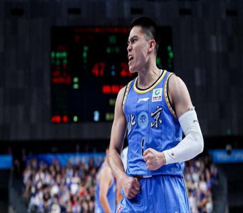 傷的不輕！陳盈駿鼻尖骨折，曾凡博復(fù)出差1步，布朗回應(yīng)加入男籃