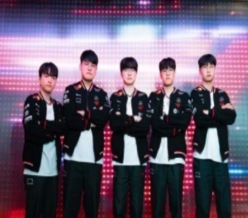 T1鎖定LCK四號(hào)種子晉級(jí)S15，將與LPL四號(hào)種子在Bo5進(jìn)行生死戰(zhàn)