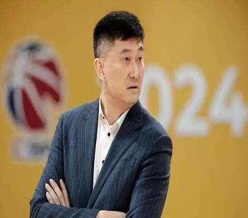 第一階段確定報銷(xiāo)！廣東不會(huì )裁掉麥考爾，杜鋒堅信他是爭冠拼圖