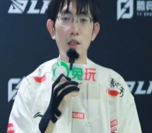圣槍哥心系老隊友Jiejie：他還想要繼續(xù)打特別棒，祝福他會打得好