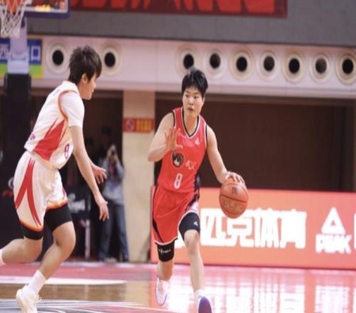 硬鋼籃協(xié)武漢女籃官方：放棄球員上調(diào)國家隊后外援4節(jié)8人次政策