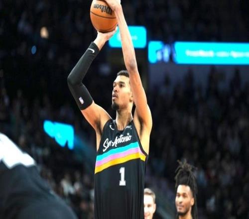 史詩級對轟！馬刺大逆轉(zhuǎn)！文班31+13里程碑！300萬神將破2大紀錄