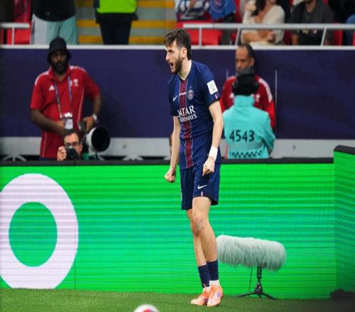 32！登貝萊失點(diǎn)，門(mén)將一戰(zhàn)封神，大巴黎加冕6冠王，比肩巴薩拜仁