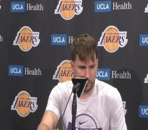 避而不談，被問(wèn)詹姆斯持球能否減少失誤，東契奇：我們失誤還是太多了