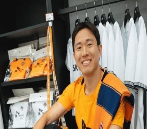 官方：31歲韓國前國腳權昶勛加盟濟州，球員曾留洋德甲、法甲