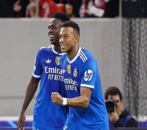 姆巴佩大四喜救主，6分42秒戴帽追平神跡！皇馬43歐冠險(xiǎn)勝