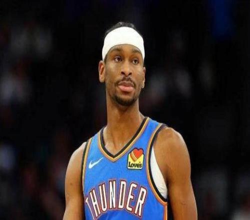 恐怖效率轟出40+10！亞歷山大或讓庫里紀錄作古