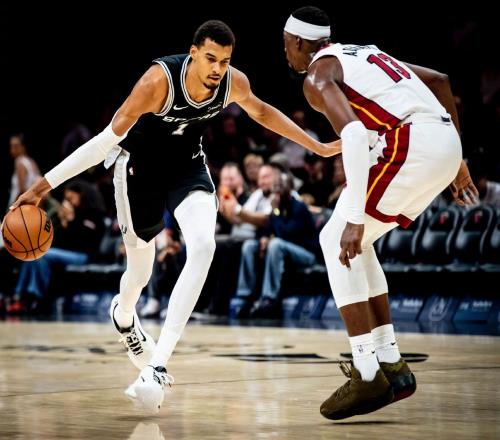 馬刺vs尼克斯前瞻：文班大戰(zhàn)唐斯，一場(chǎng)勢(shì)均力敵的較量