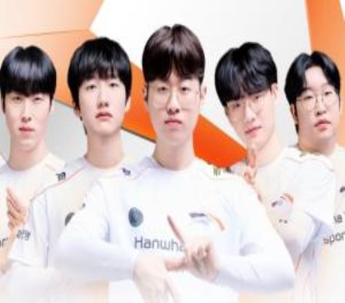 這狀態(tài)不會打不過吧HLE將在周五下午收官戰(zhàn)對陣NS