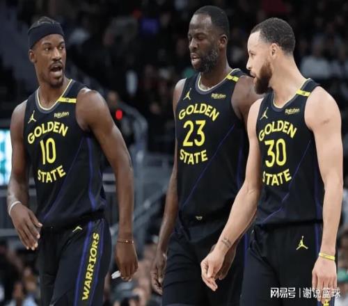 勇士有驚無(wú)險克弱旅，格林被驅逐激活全隊，替補齊發(fā)威馳援庫里